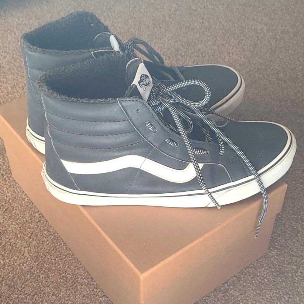 VANS men's off the wall lined high tops